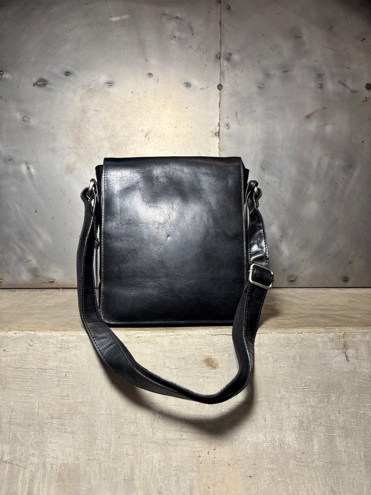 Leather Sling Bag (Black)