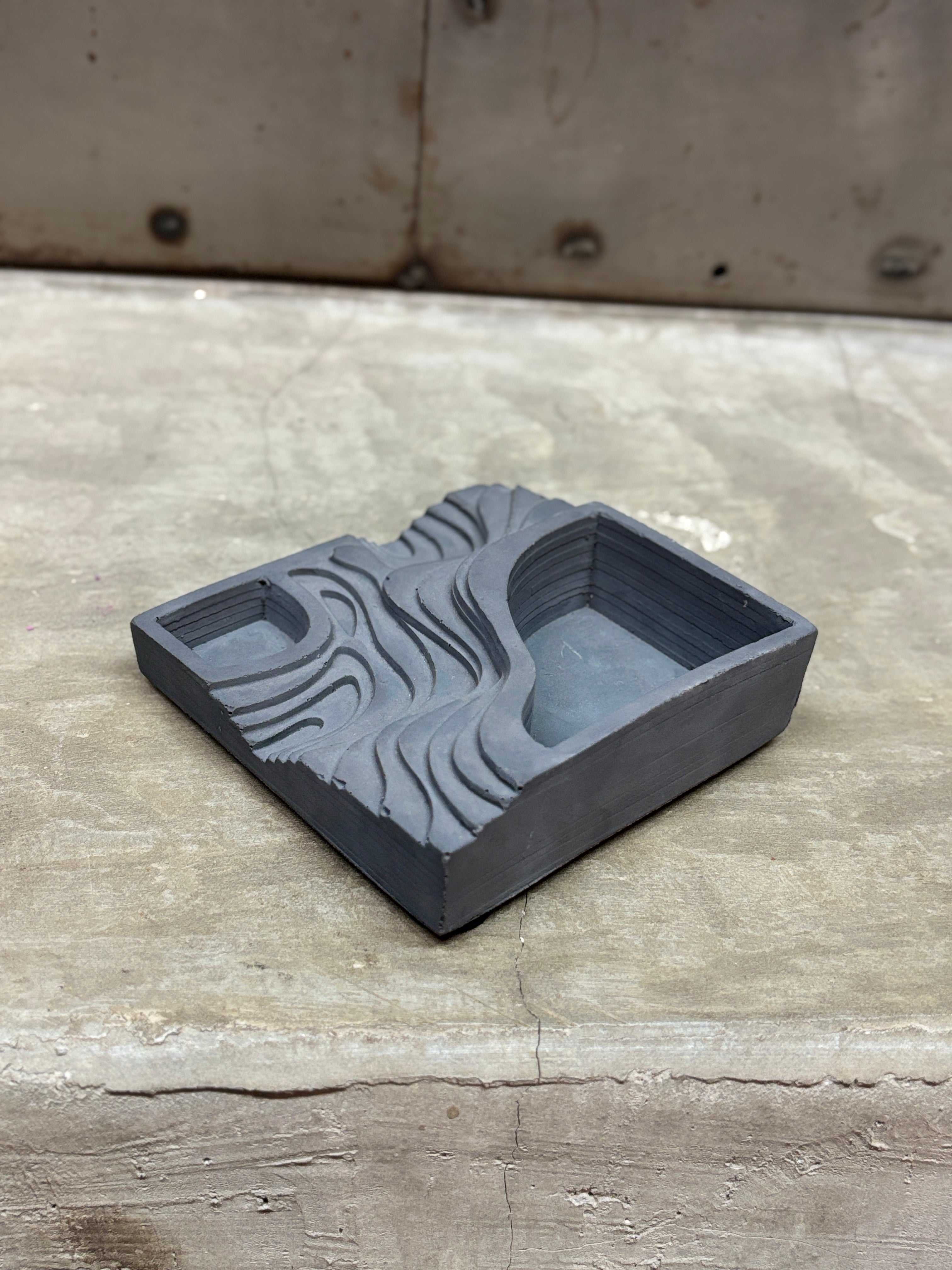 ASH-TRAY