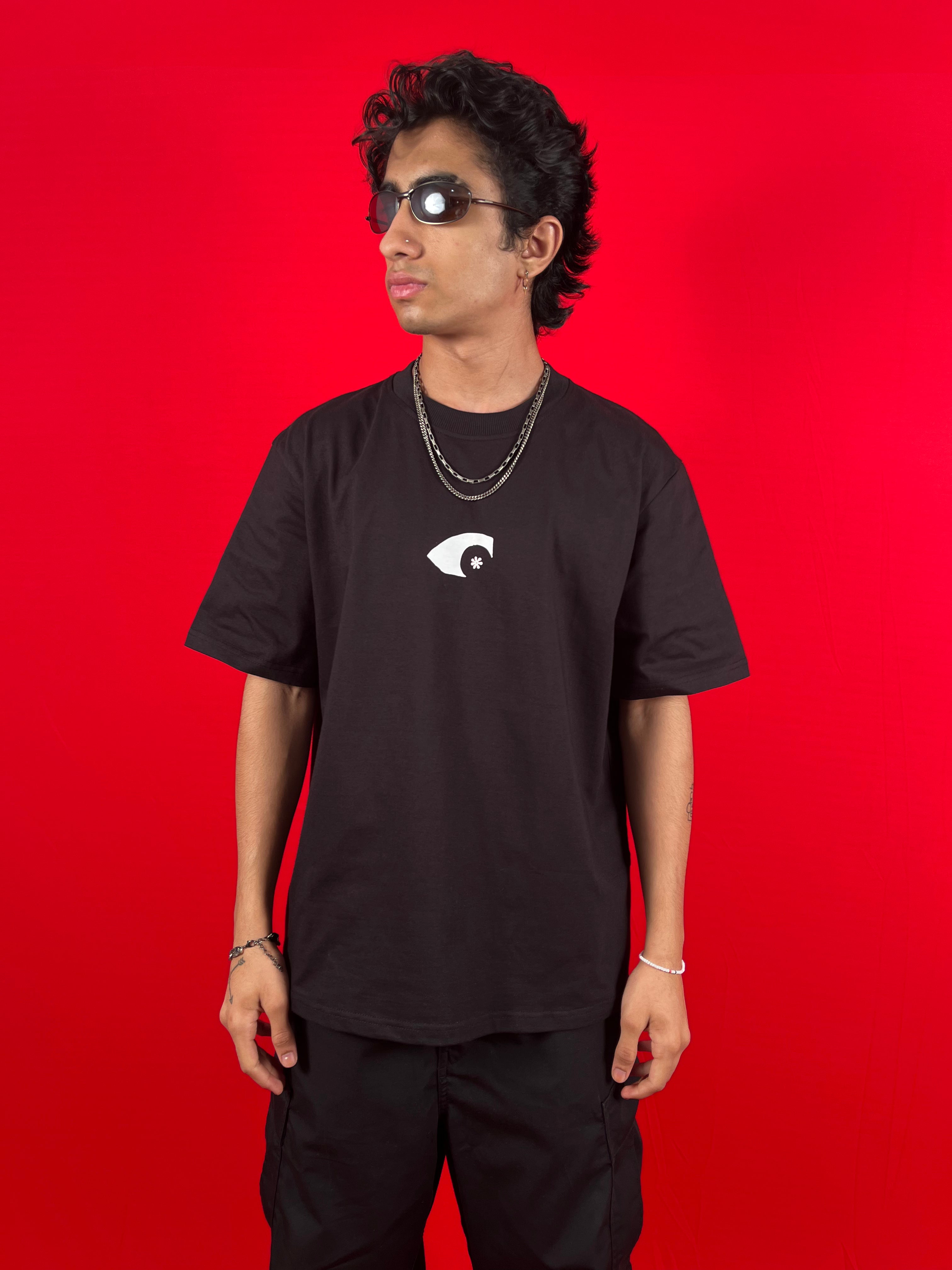 "Meltinto" Tee - Black