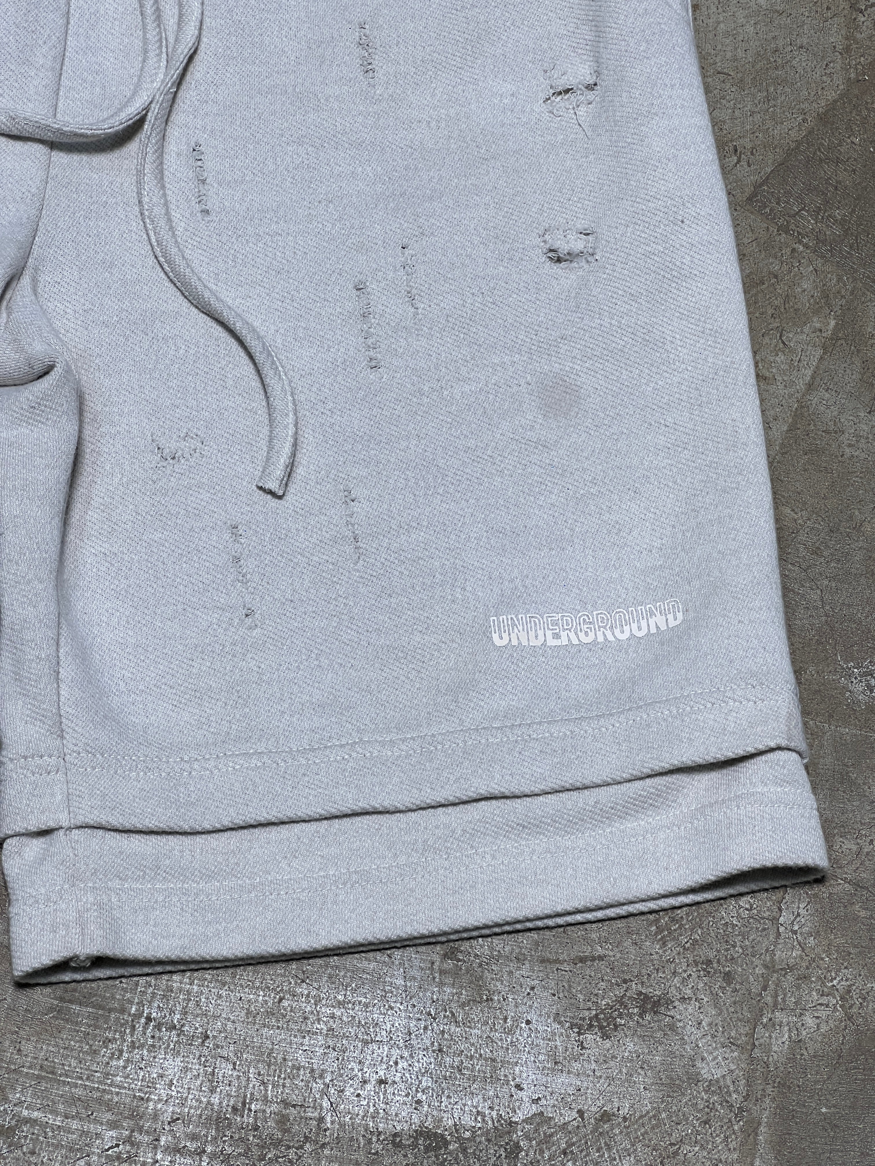 UG SHORTS (Off-White)