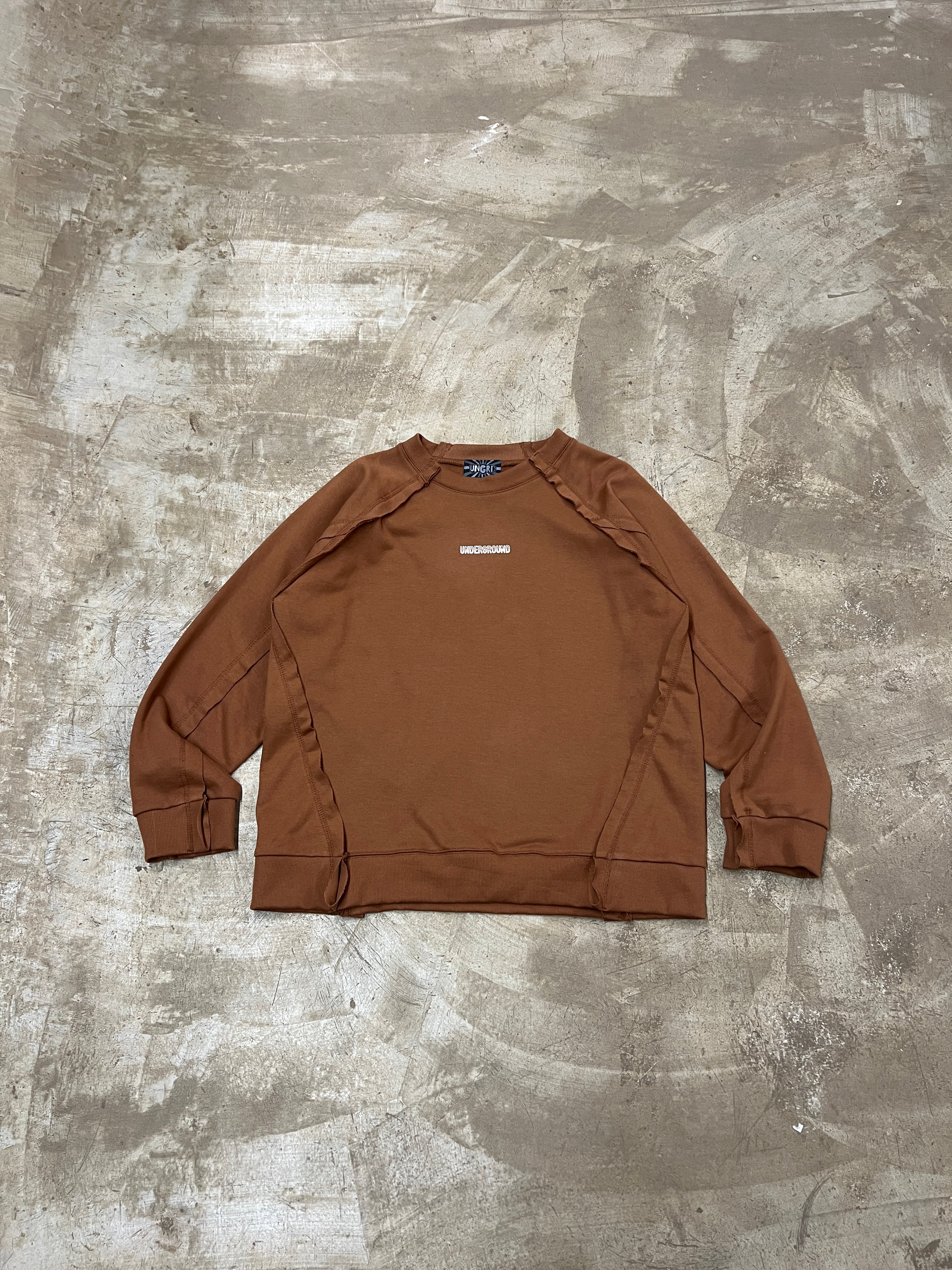 UG SWEATSHIRT (MUDDY BROWN)