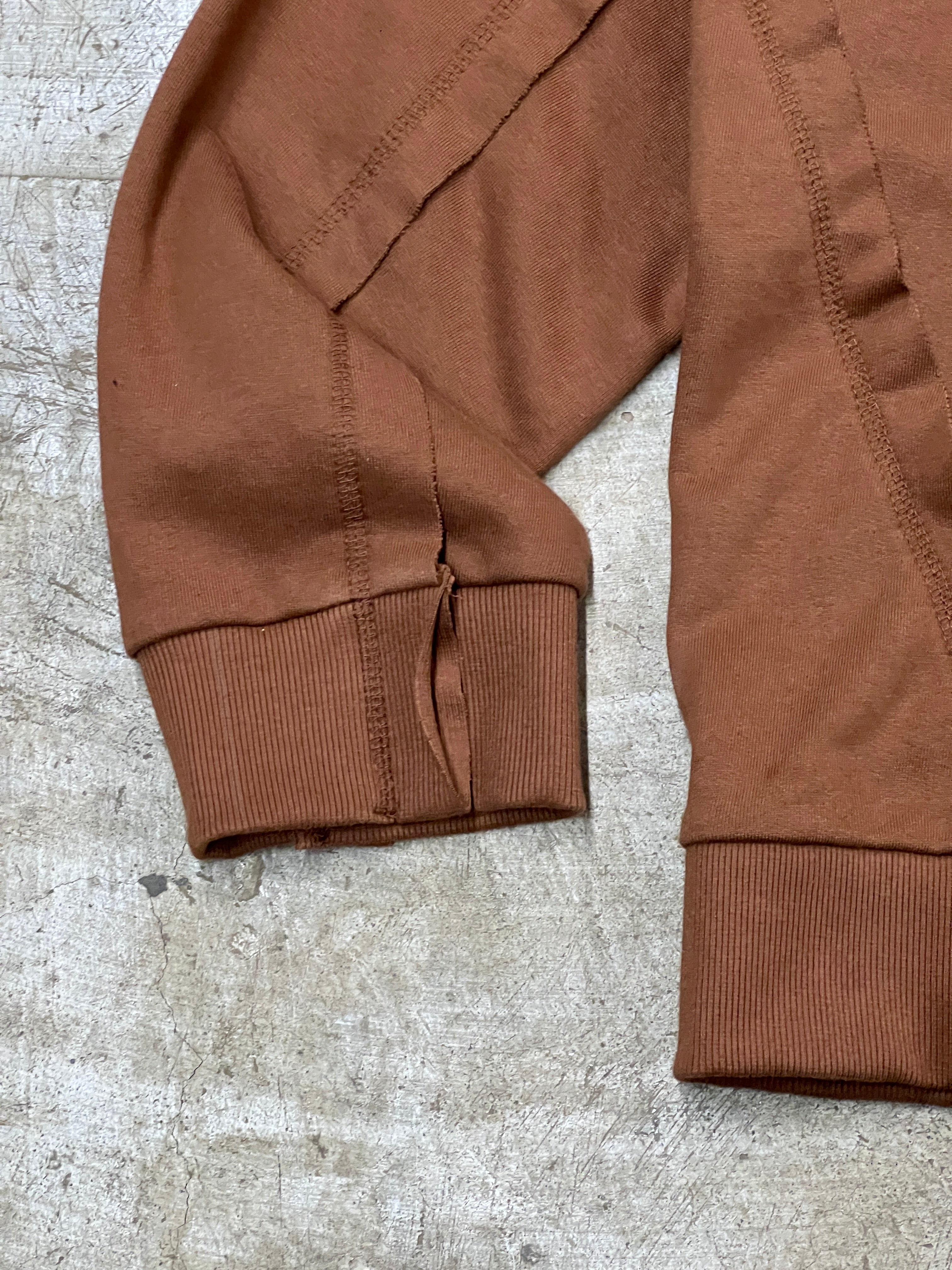 UG SWEATSHIRT (MUDDY BROWN)