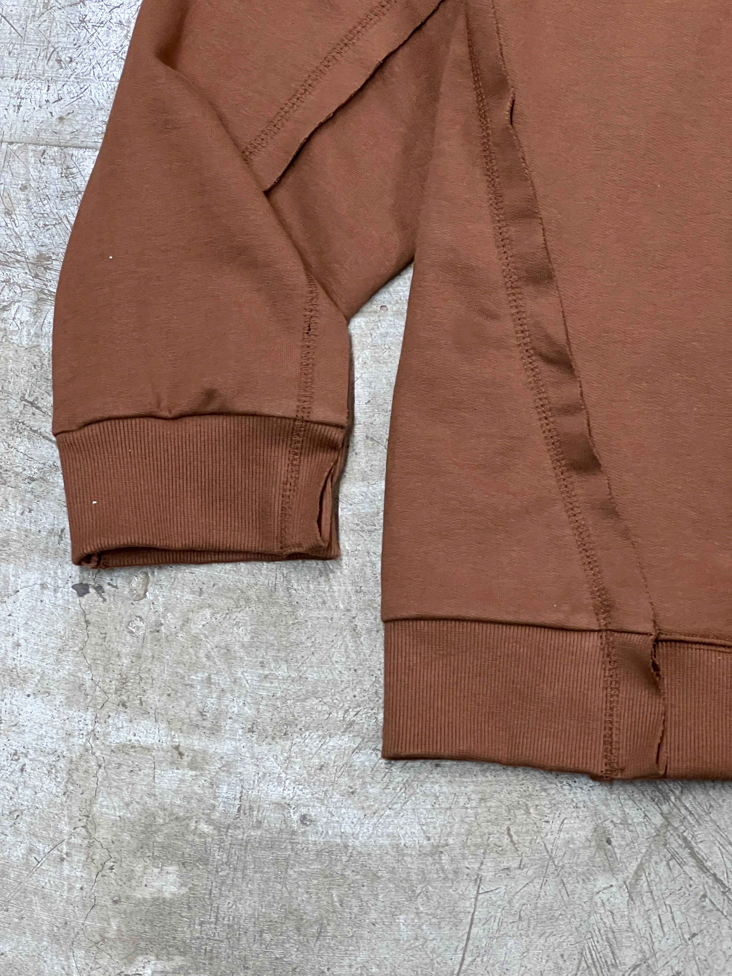 UG SWEATSHIRT (MUDDY BROWN)