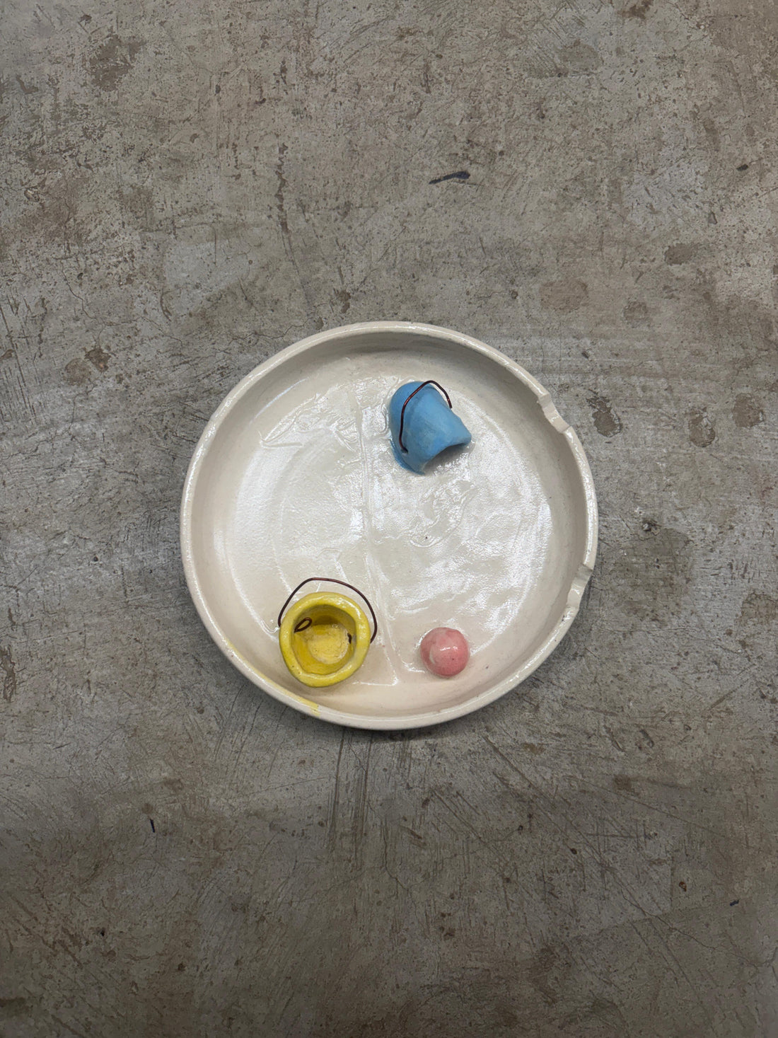 ASH-TRAY