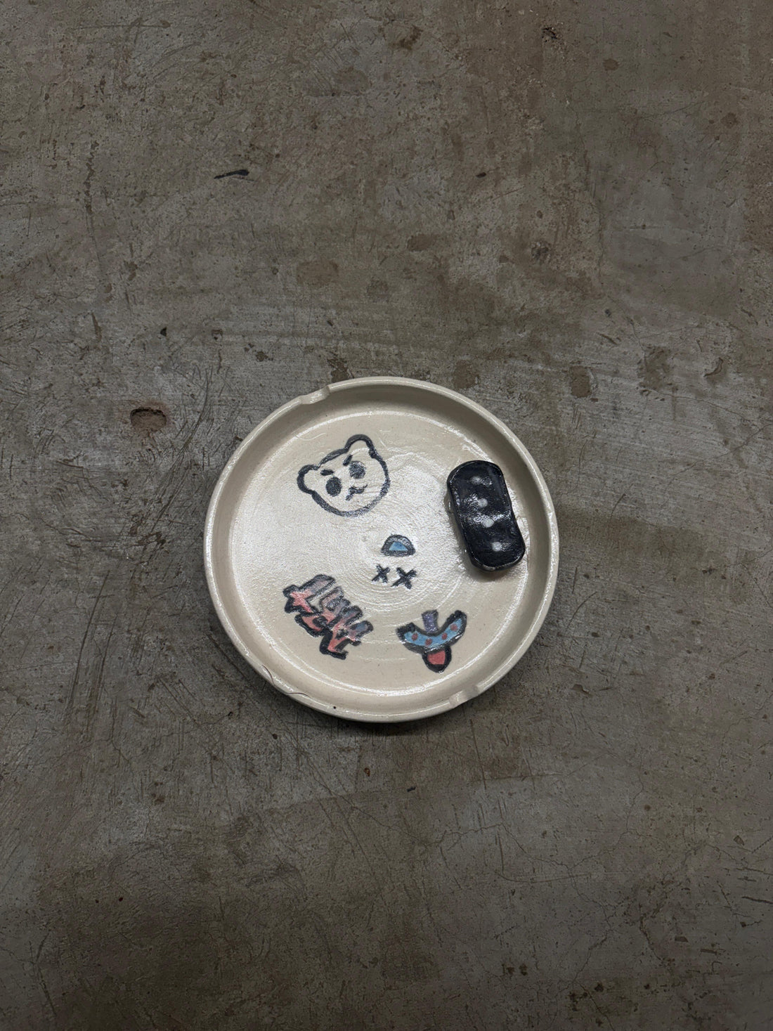 ASH-TRAY