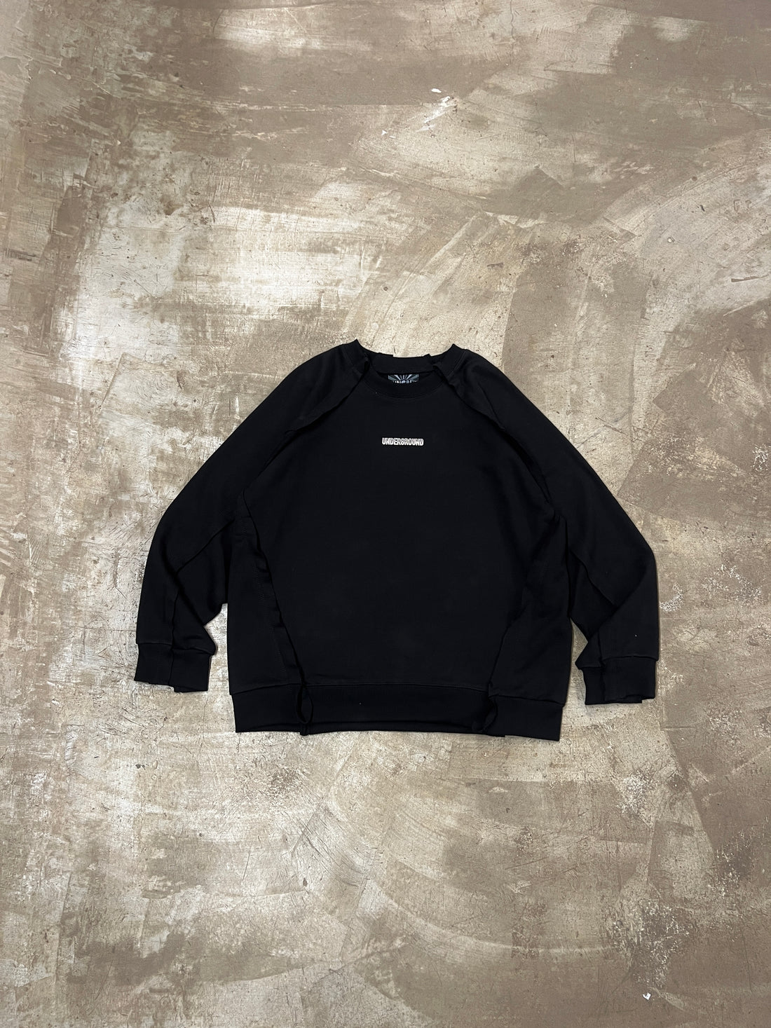 UG SWEATSHIRT (BLACK)